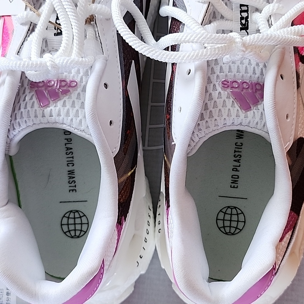 Womens Adidas Shoes - Picture 7 of 9